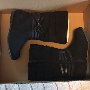 Toddler little black boots 🖤